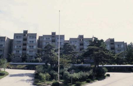 1976 유치과학자용아파트(출처: KIST50년사)