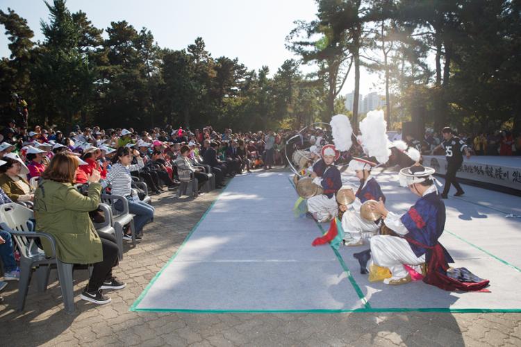 2017년 제1회 의릉문화축제 당시 공연 모습(출처 : 성북마을아카이브)
