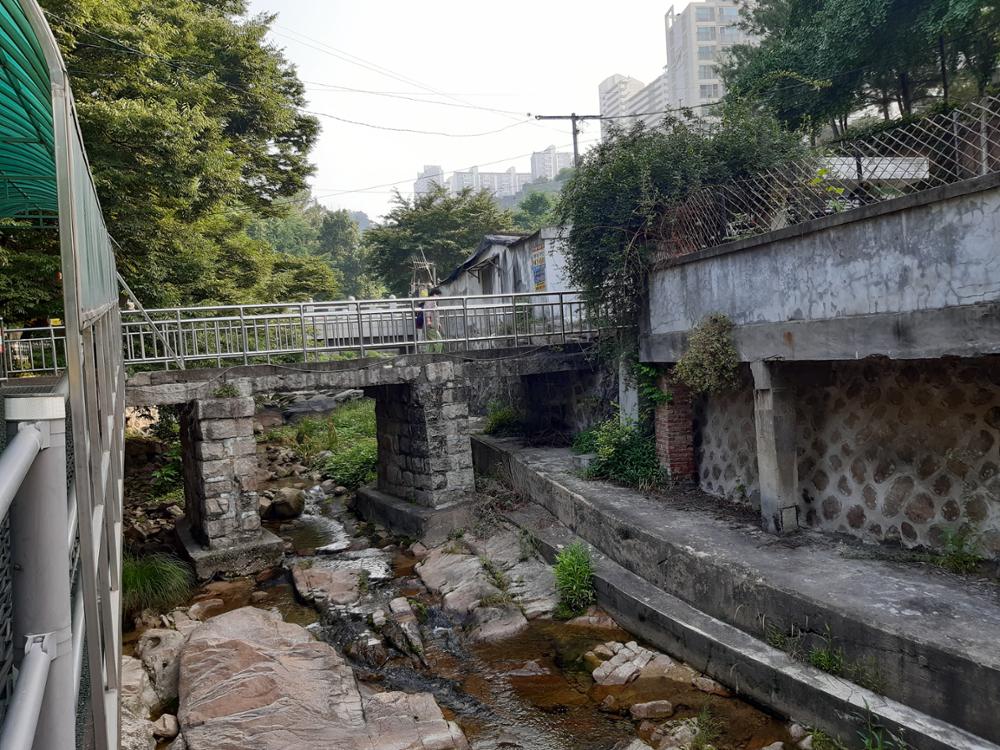 경국사 주변 석축다리