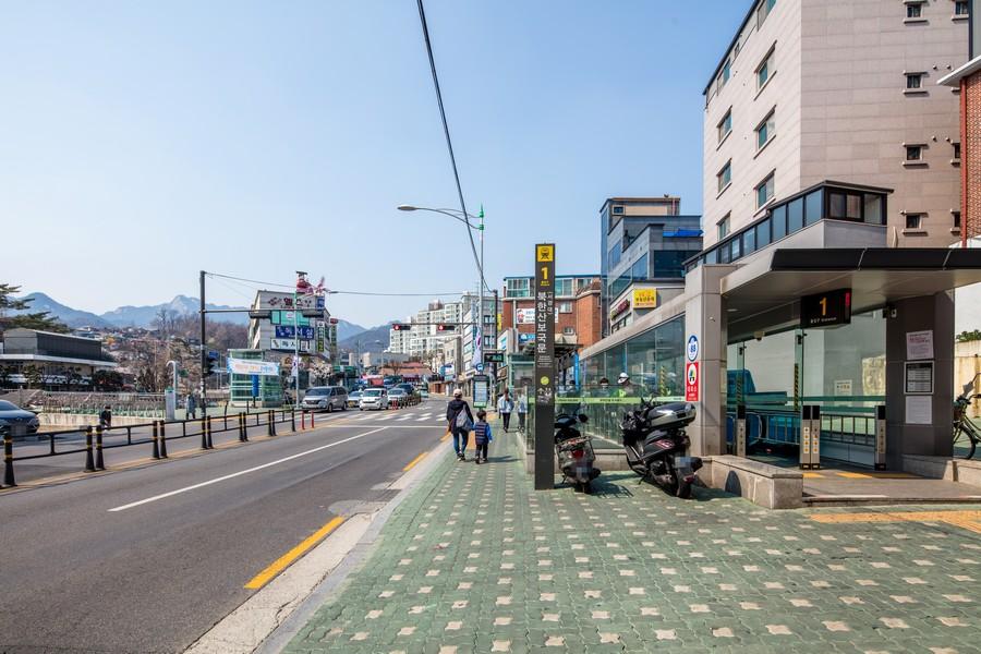 북한산보국문 우이경전철 1번 출구 주변 풍경(1)