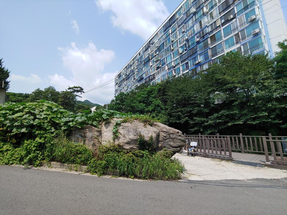 정릉골 일대와 주변_큰 바위
