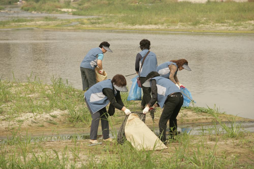 2006 녹색환경 실천단 중랑천 정화활동 (2)