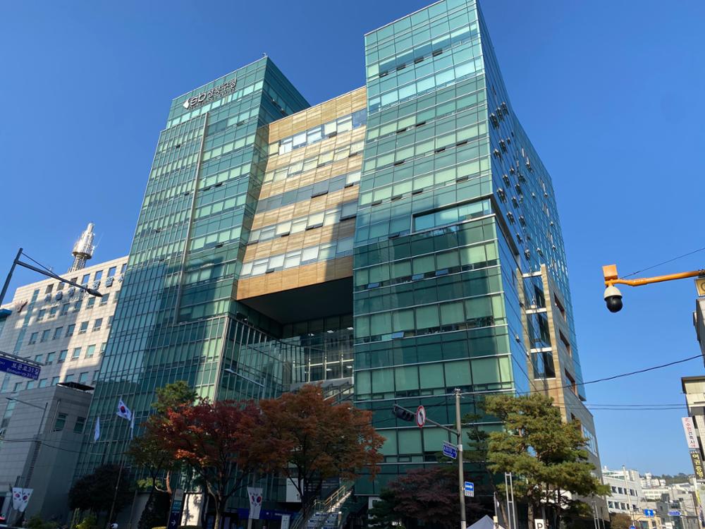 성북구청 전경 (정문)