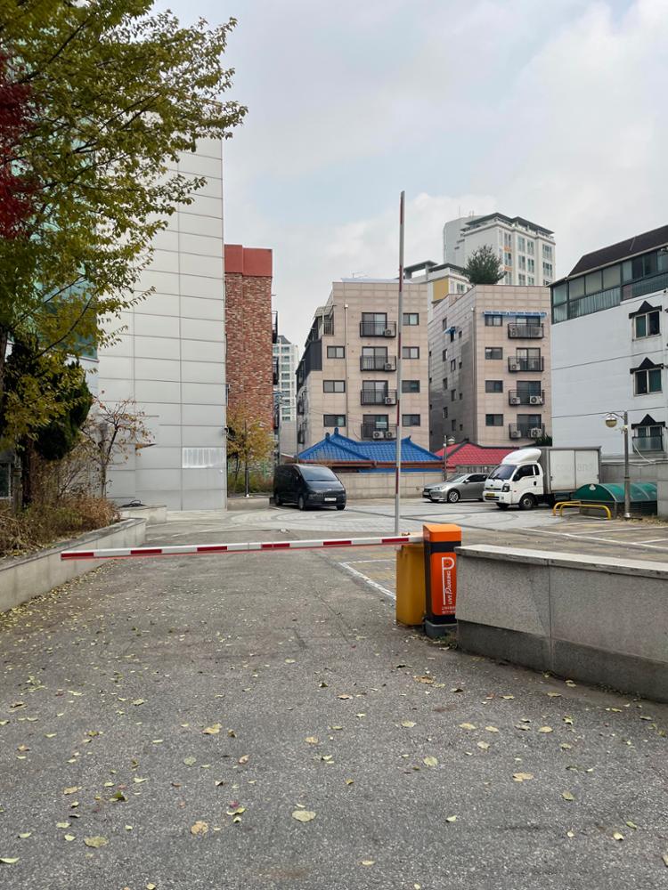 맑음샘광천교회 주차장