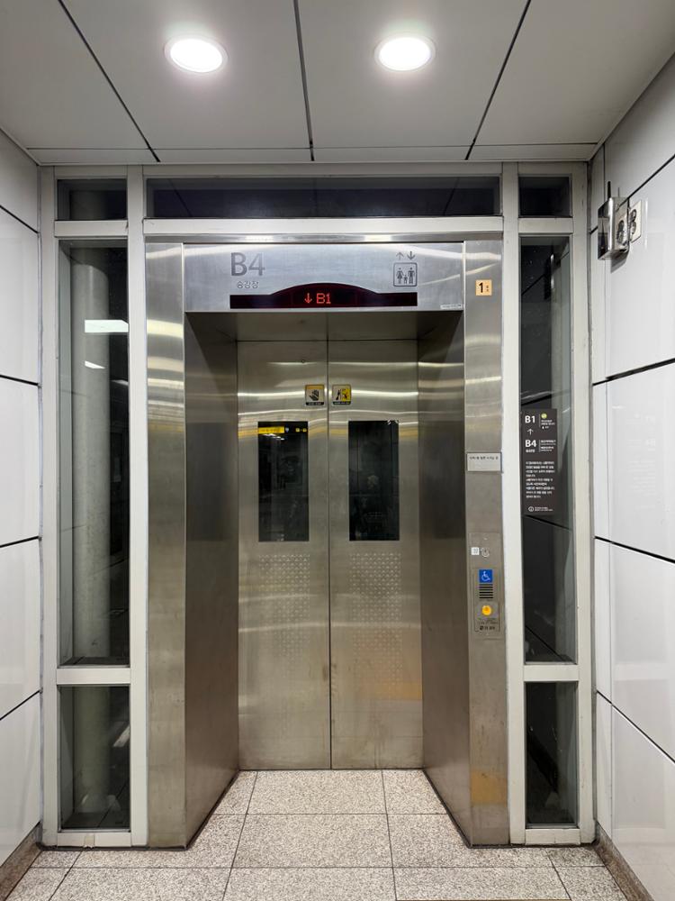 우이신설선 보문역 엘리베이터