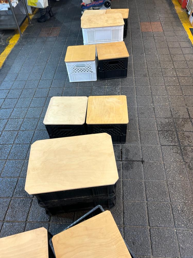 돌곶이시장 안 의자