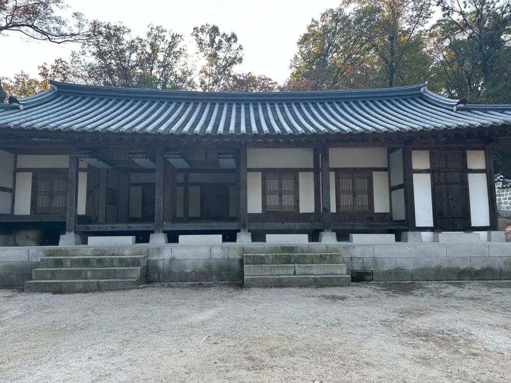 정릉 재실 전경