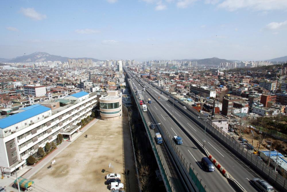 월곡중학교와 주변 모습(1)