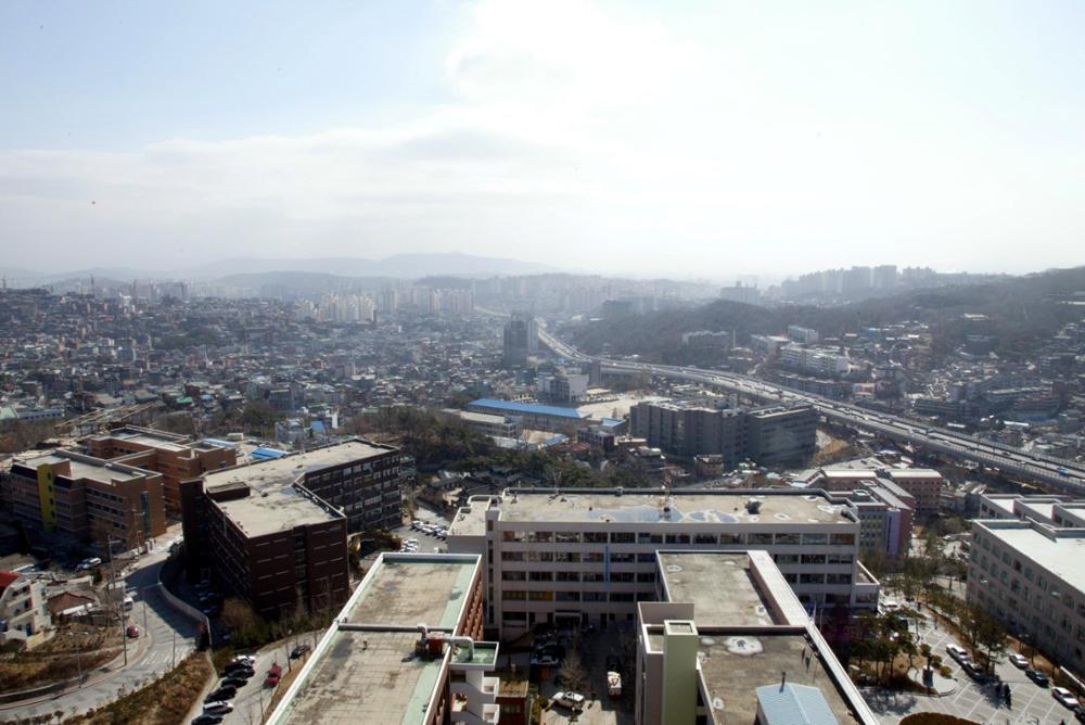 국민대학교 옥상에서 본 정릉동 전경