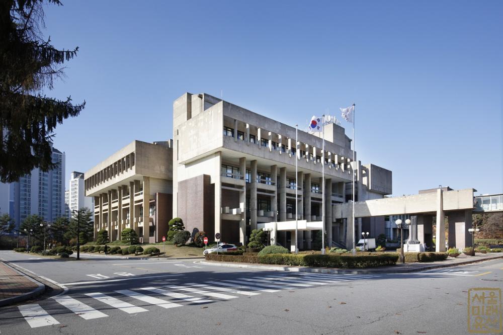 한국과학기술연구원 본관 전경