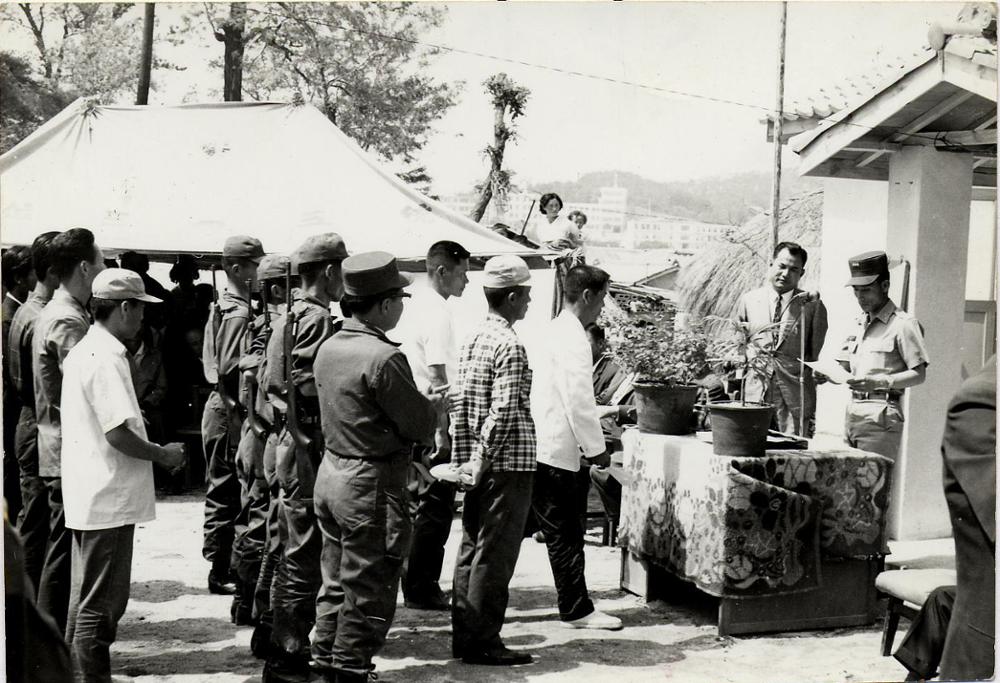 장위동 향토예비군 훈시장면(1968)