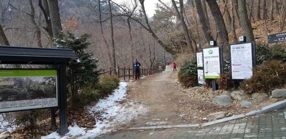 북한산 정릉계곡 매점3호 철거 후