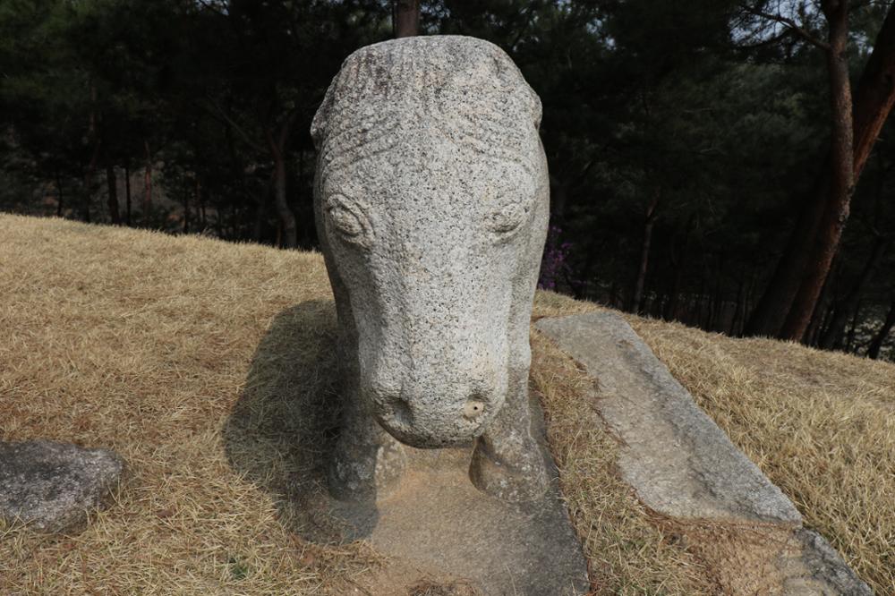 정릉 석마(우) 앞면