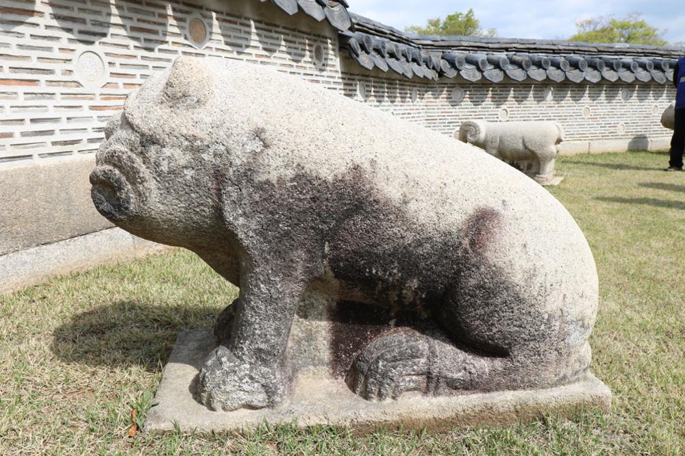 의릉 경종 석호2(우) 우측면