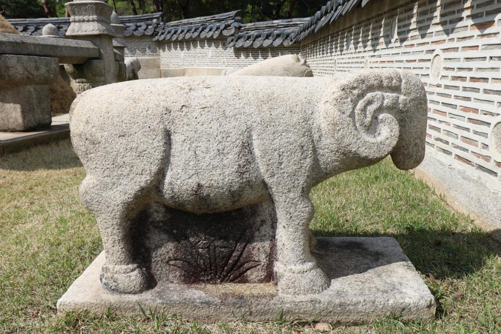 의릉 경종 석양1(우) 좌측면