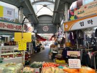  돈암시장 입구(서문)