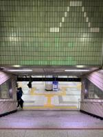 길음역 역사 내 섬식 승강장