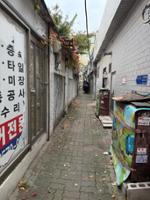 보문역 1번출구 옆 골목길