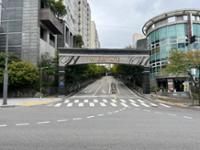 북한산보국문역 역사 근처 아파트 단지 입구